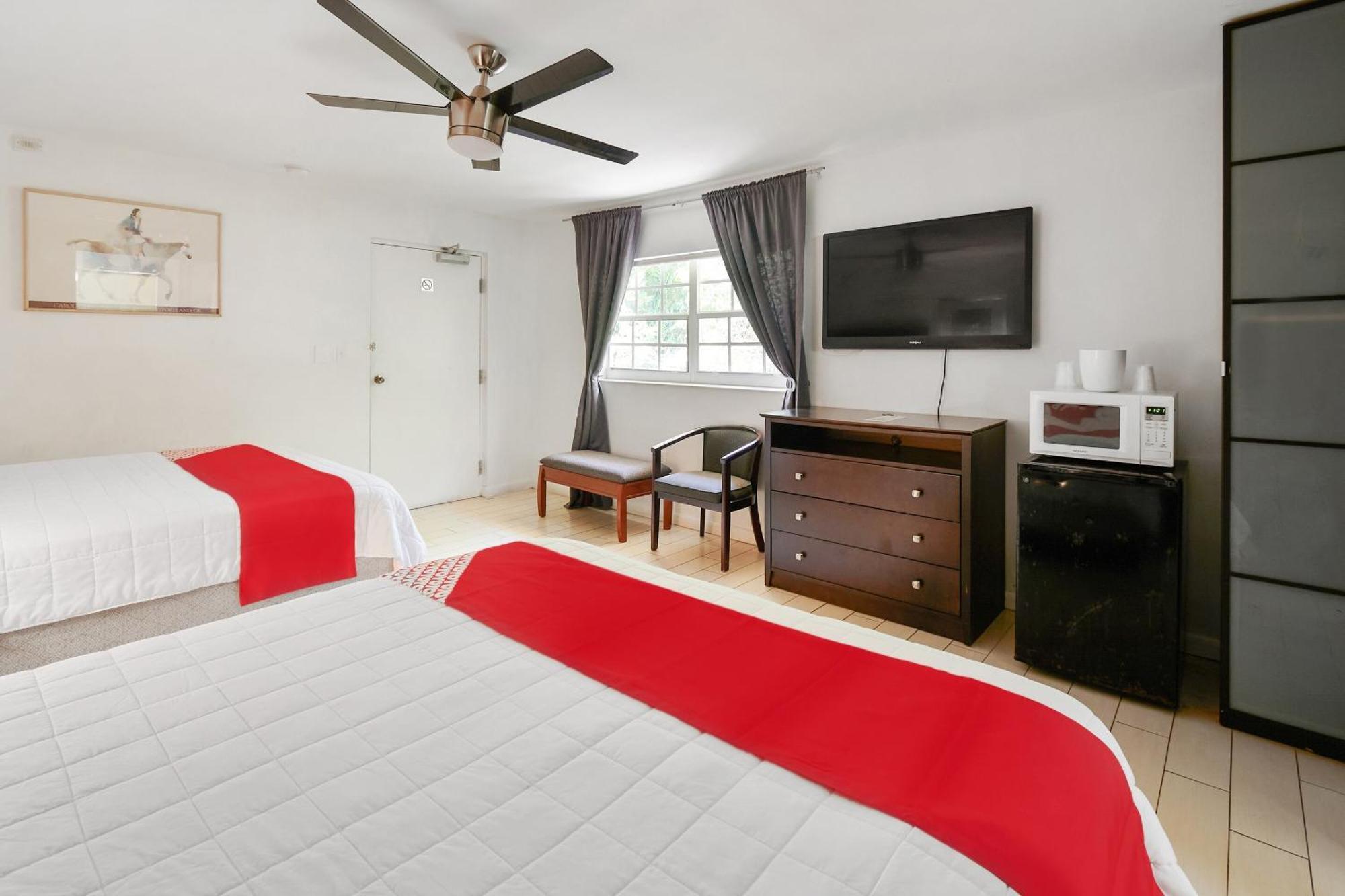 Oyo Hotel Coral Gables - Miami Airport Eksteriør bilde